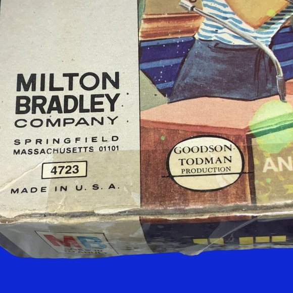 Milton Bradley Family Feud Game 1977 Edition - Picture 3 of 11